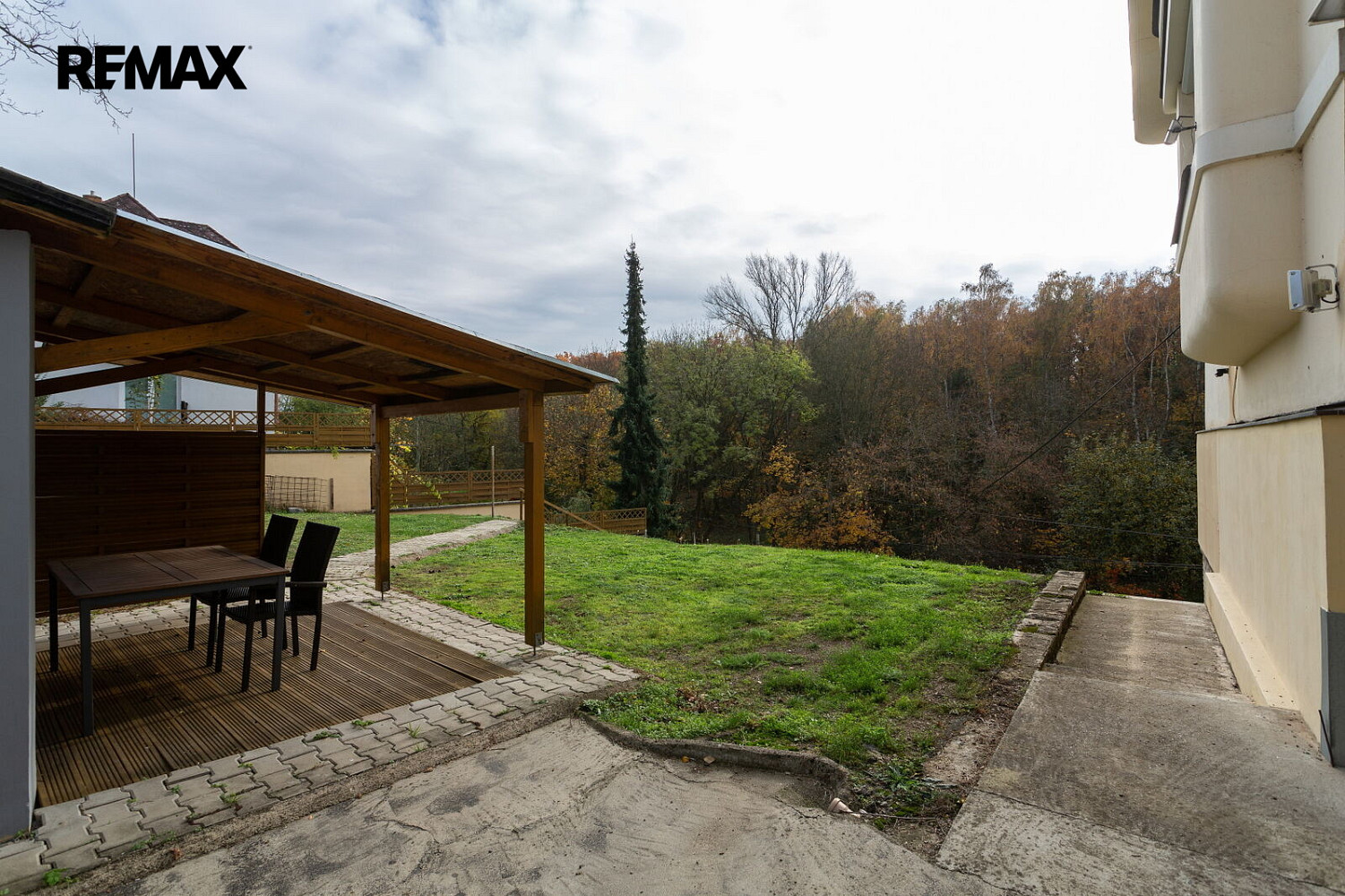 Prodej domu 370 m² s pozemkem 834 m², Praha