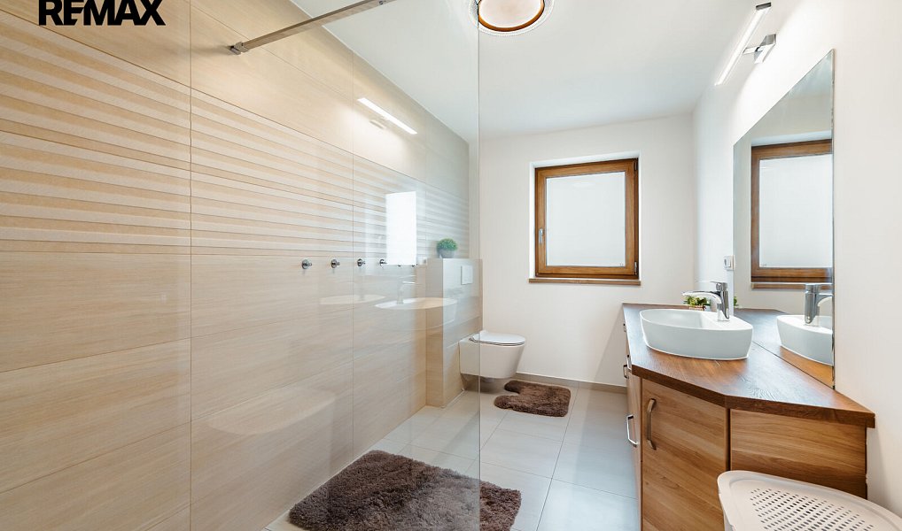 Prodej domu 350 m² s pozemkem 2 074 m², Staré Město – náhled fotky 16