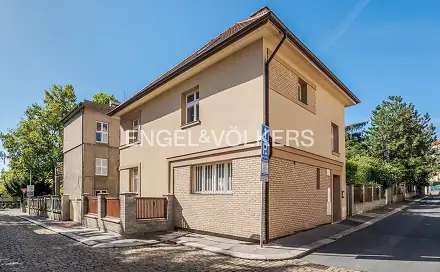 Prodej domu 265 m² s pozemkem 389 m², Květná, Praha 3 - Vinohrady