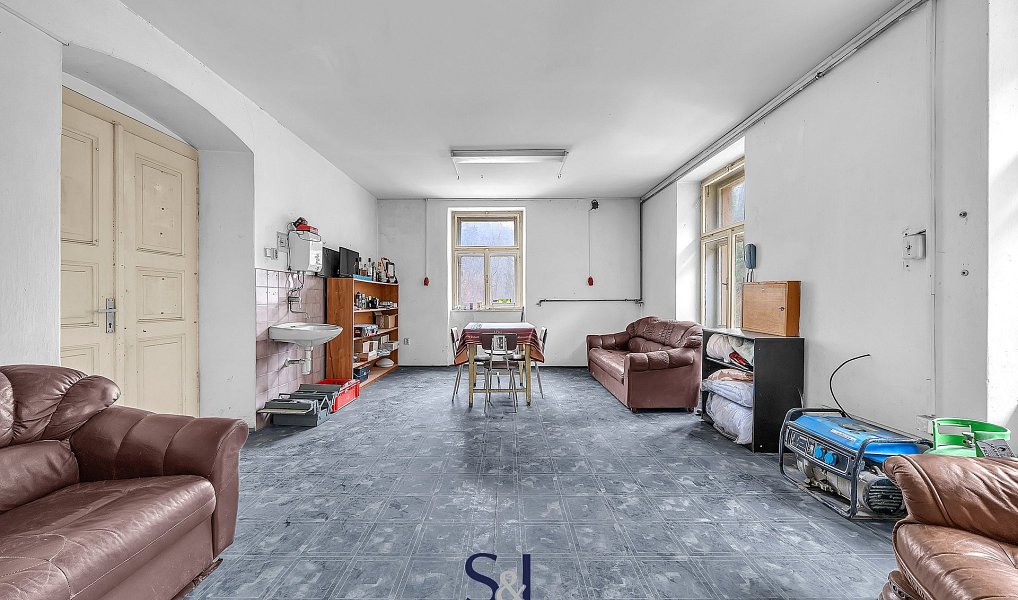 Prodej výrobních prostor 2 098 m², Železný Brod – náhled fotky 19