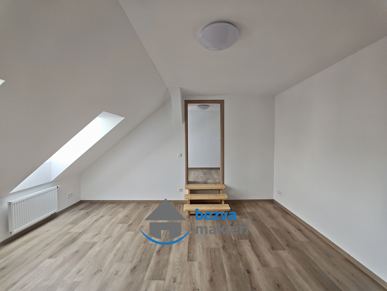 Pronájem bytu 3+1 88 m² – fotografie 5