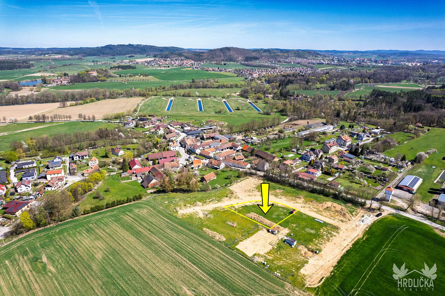 Prodej stavebního pozemku 1 219 m² – fotografie 2