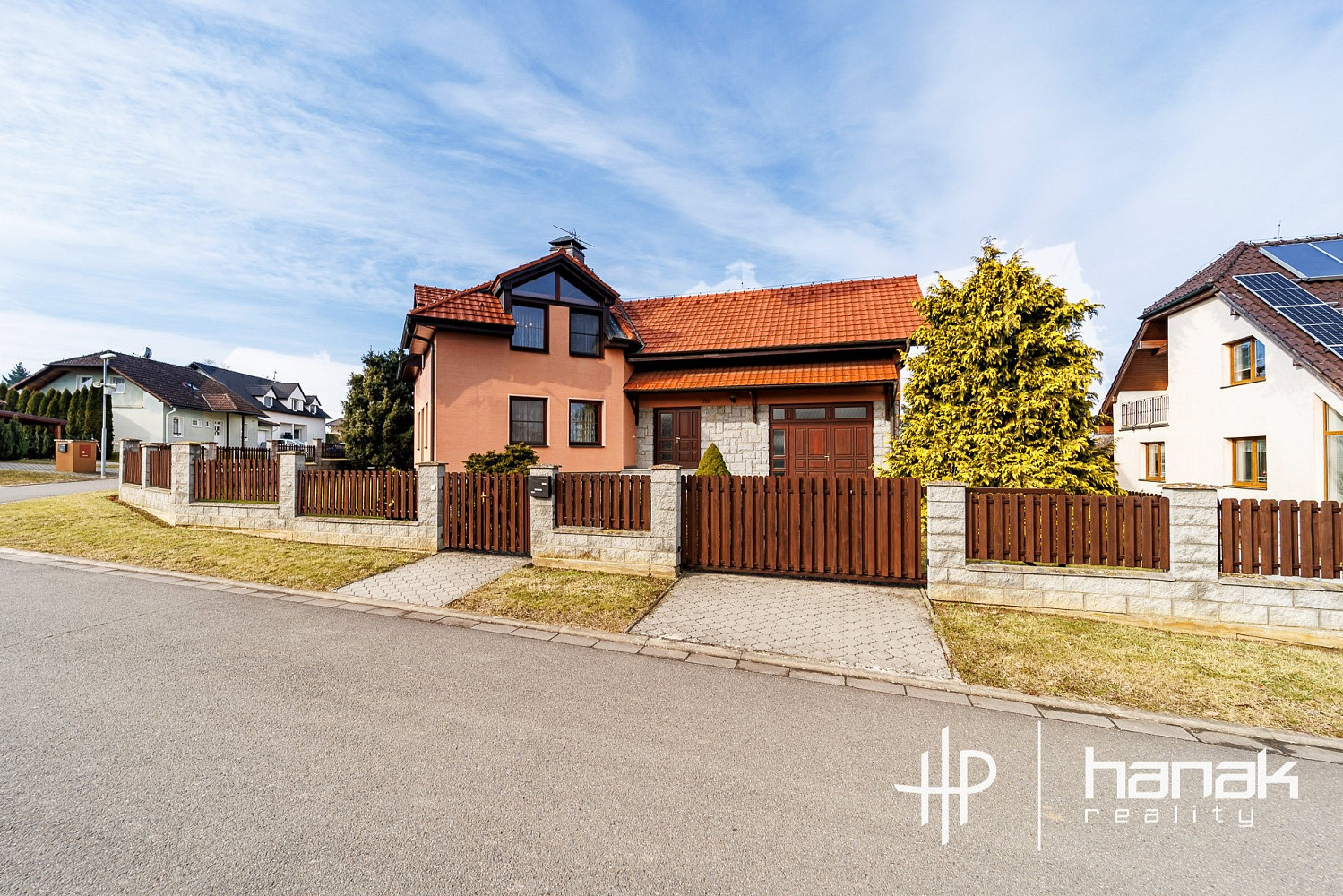 Pronájem domu 276 m² s pozemkem 854 m²