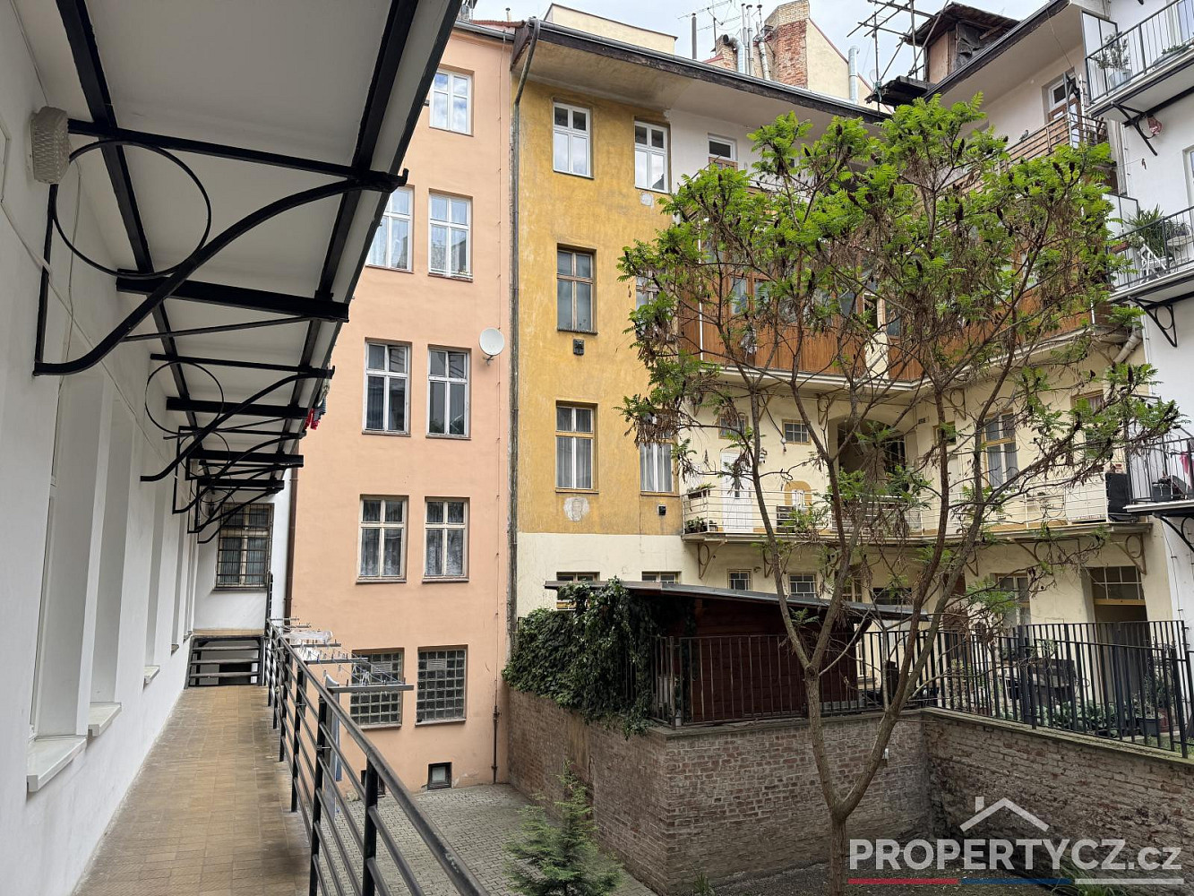 Prodej obchodních prostor 114 m² – fotografie 2
