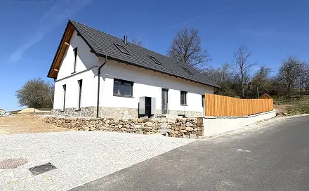 Prodej domu 188 m² s pozemkem 825 m², Strunkovice nad Blanicí, okres Prachatice