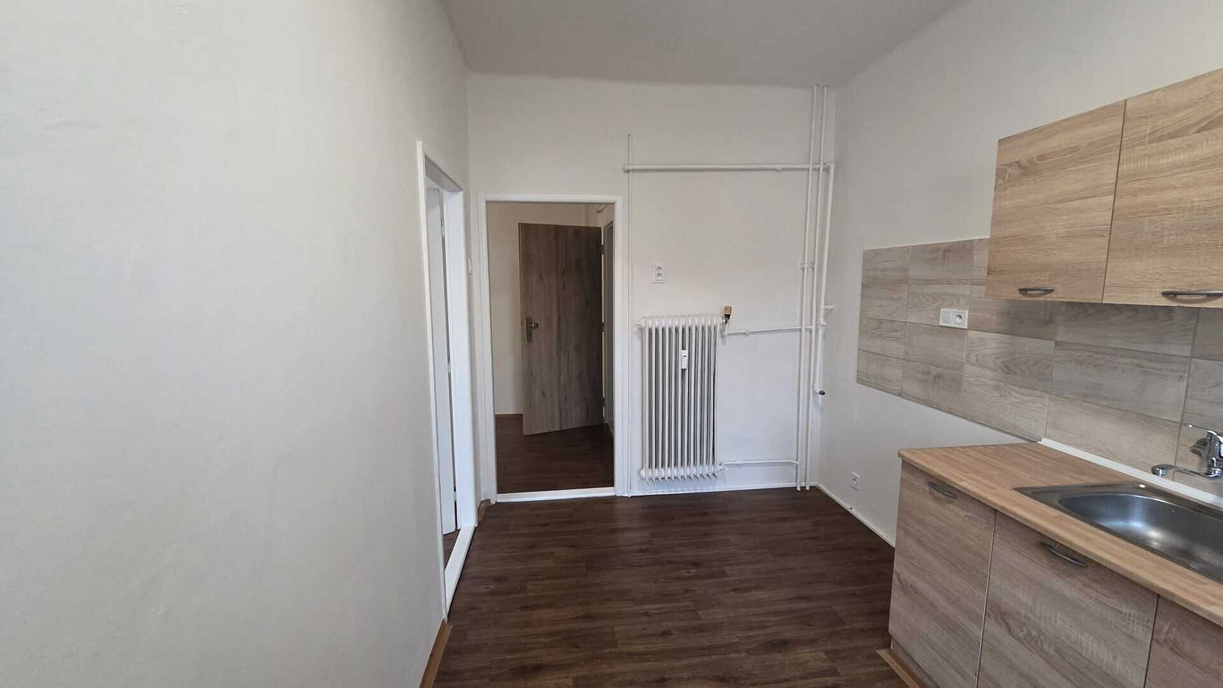 Pronájem bytu 2+1 56 m² – fotografie 3