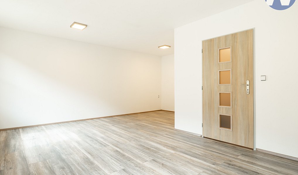 Pronájem bytu 1+kk 35 m², Husinec – náhled fotky 6