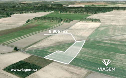 Prodej pole 4 453 m², Sudovo Hlavno, okres Praha-východ