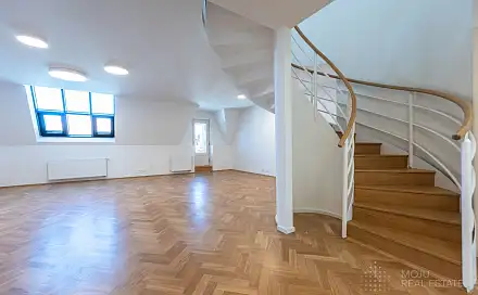 Pronájem bytu 5+kk 199 m²