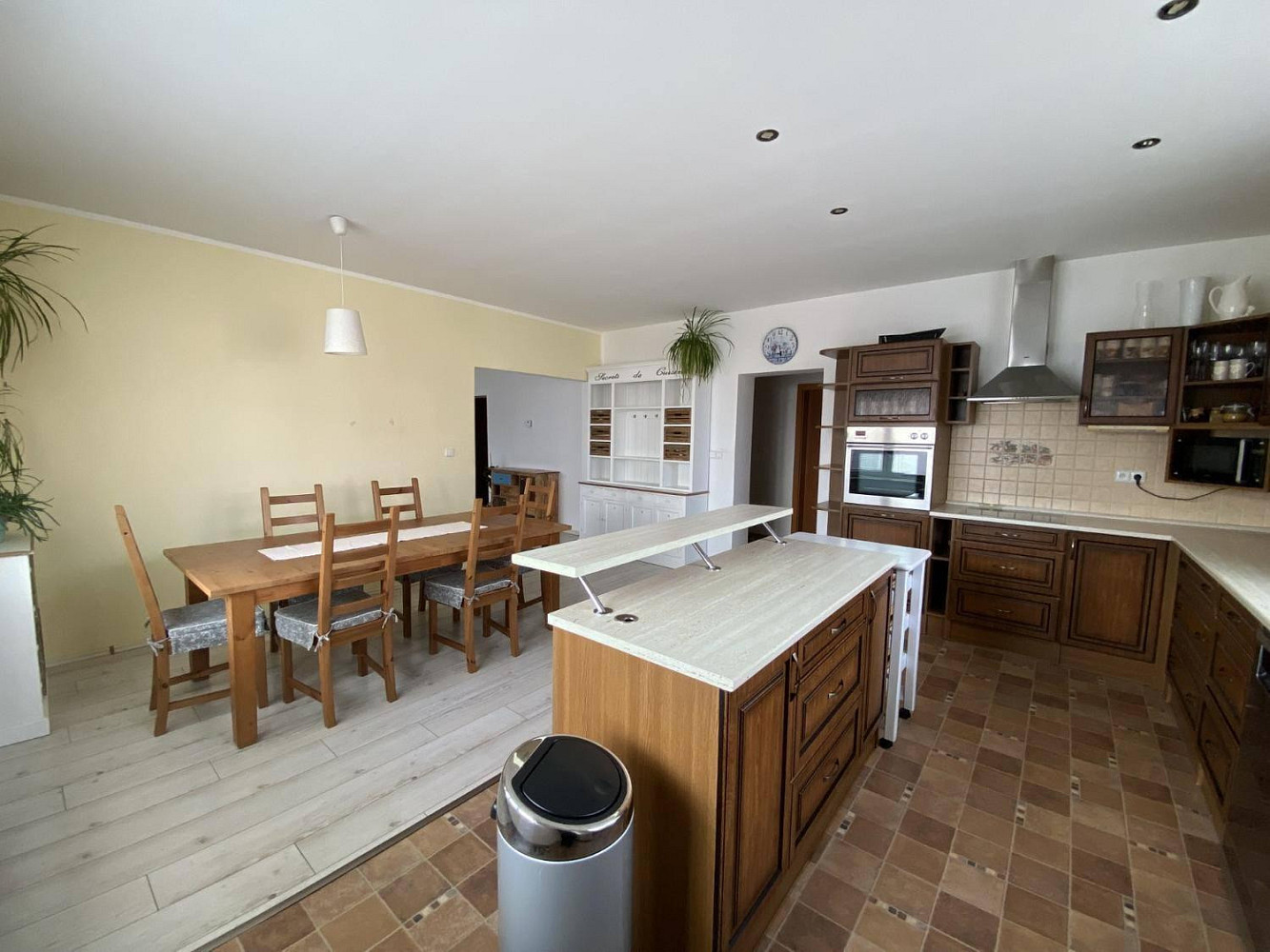 Prodej domu 261 m² s pozemkem 218 m² – fotografie 2