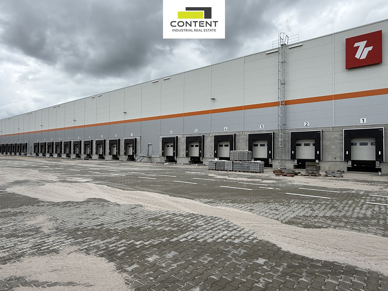 Pronájem skladovacích prostor 10 000 m² – fotografie 4