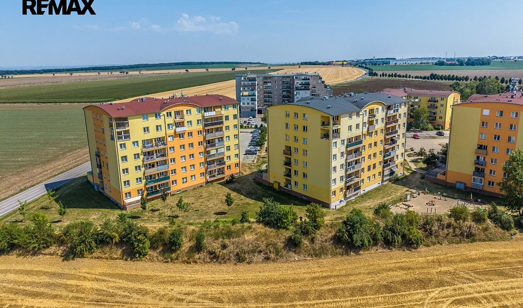 Pronájem bytu 1+kk 30 m², Klecany – náhled fotky 12