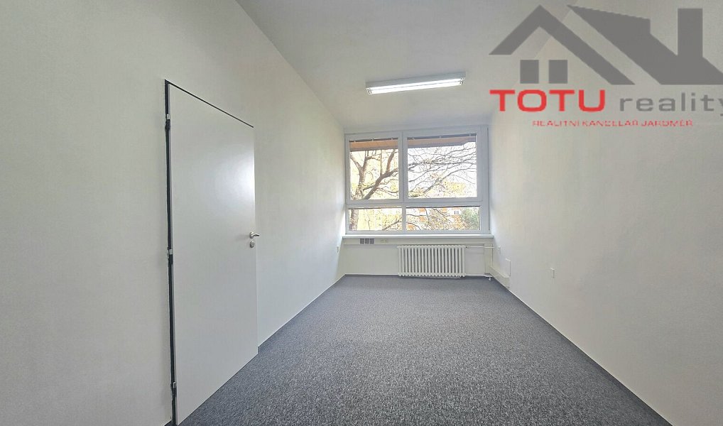 Pronájem kanceláře 19 m², Chrudim – náhled fotky 2