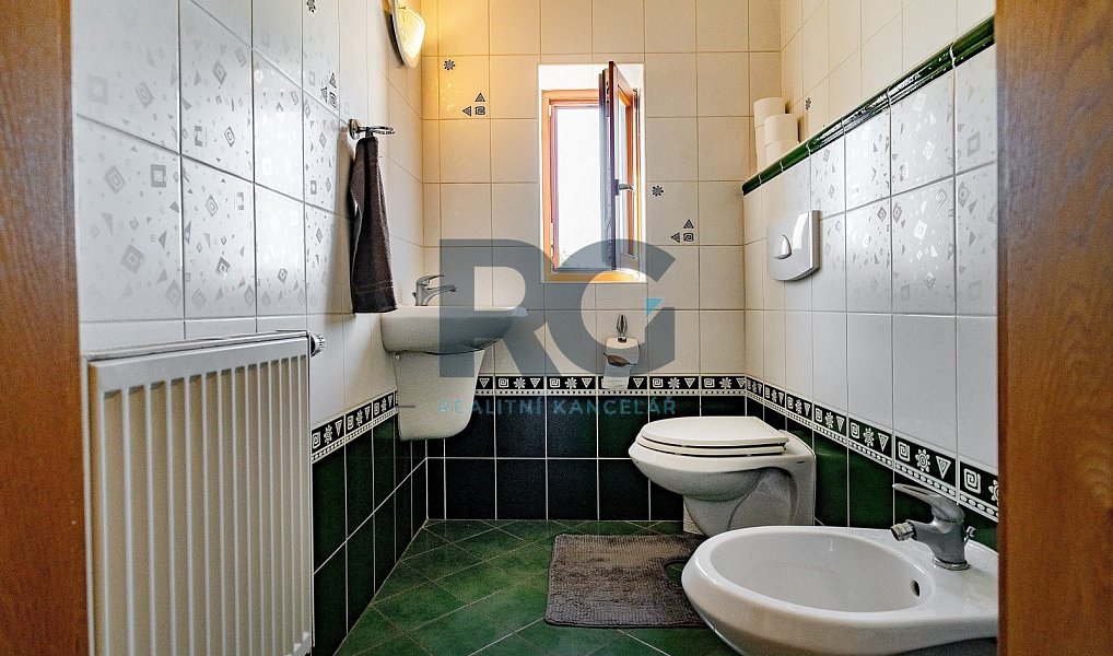 Prodej domu 568 m² s pozemkem 903 m², Písek – náhled fotky 30