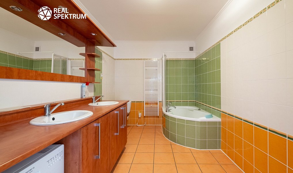 Prodej domu 352 m² s pozemkem 164 m², Brno – náhled fotky 21