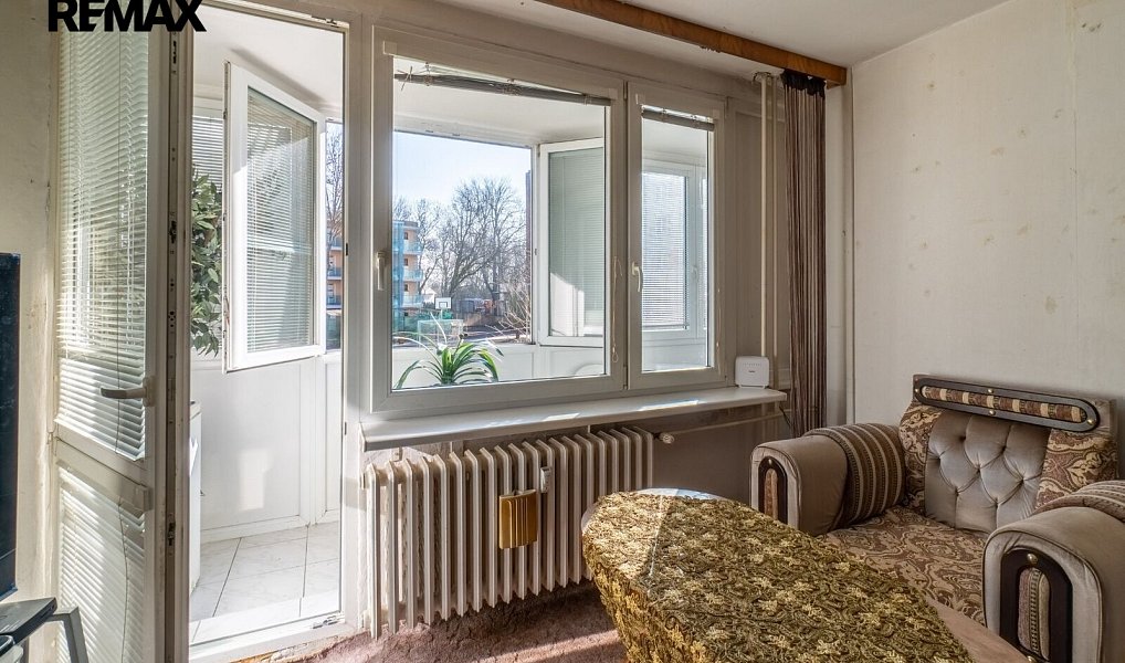 Prodej bytu 3+1 72 m², Jesenice – náhled fotky 4