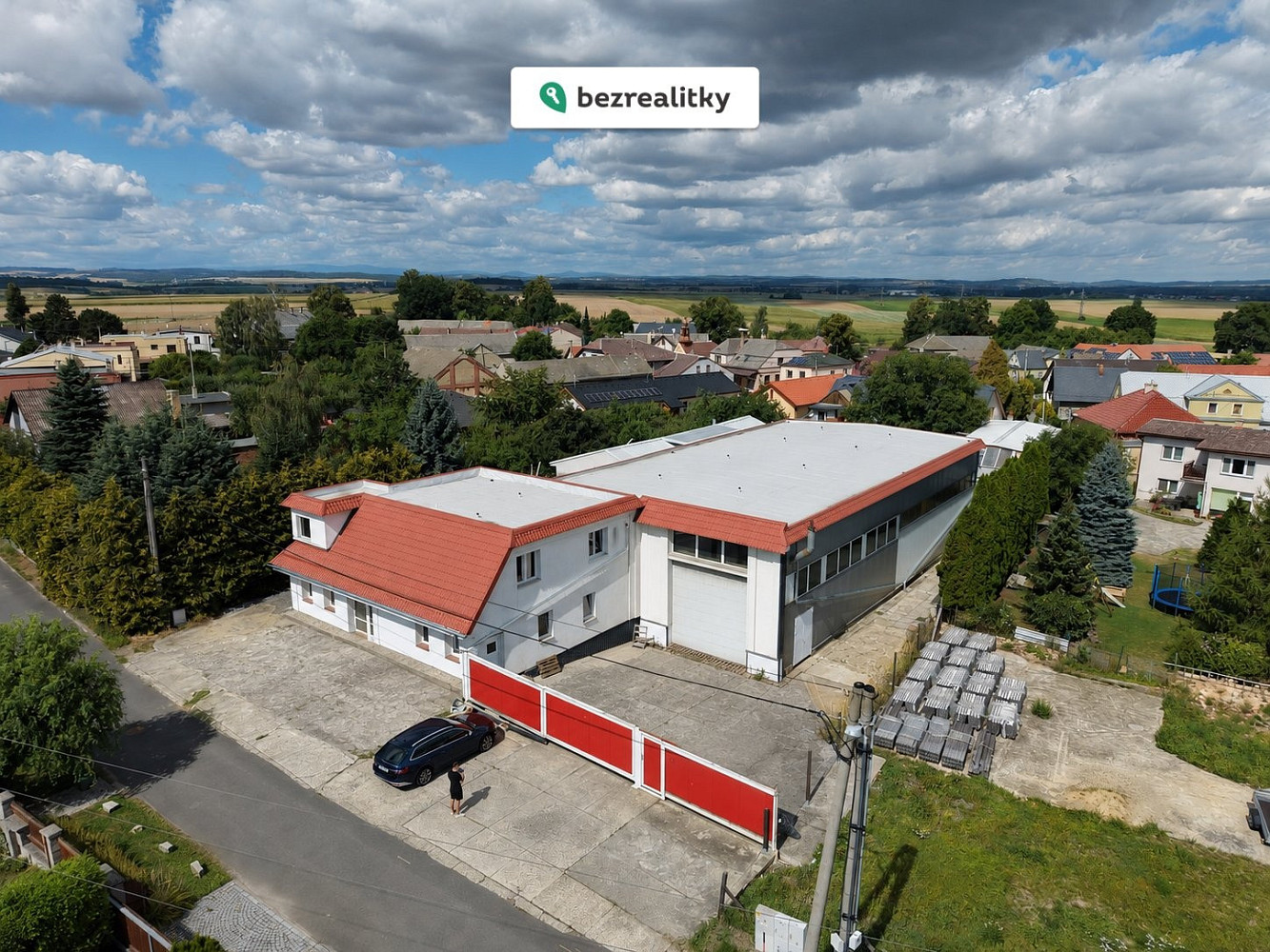 Prodej komerčního objektu (jiného typu) 996 m²