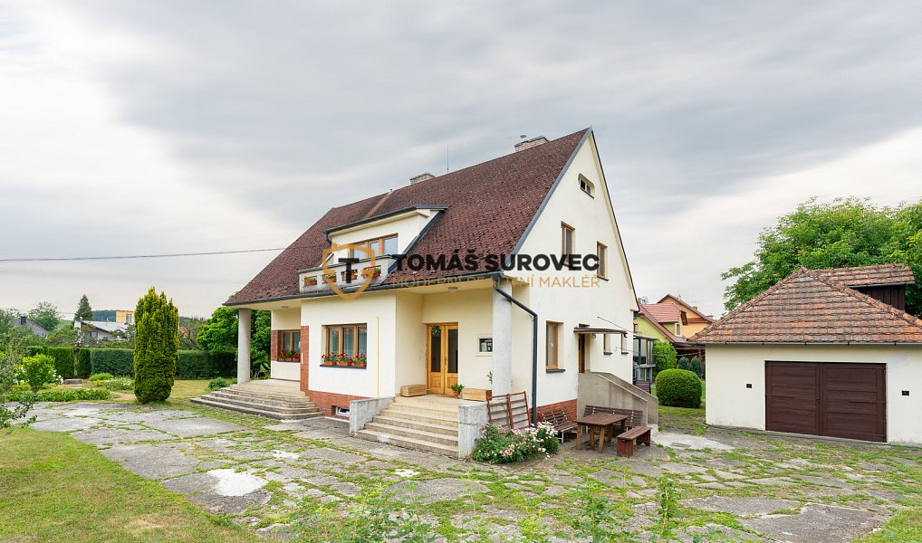 Prodej domu 265 m² s pozemkem 1 909 m², Slavičín – fotka 1 z 24