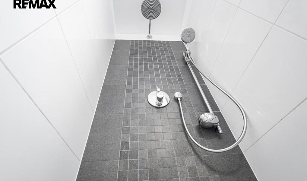 Pronájem bytu 2+kk 68 m², Praha – náhled fotky 16