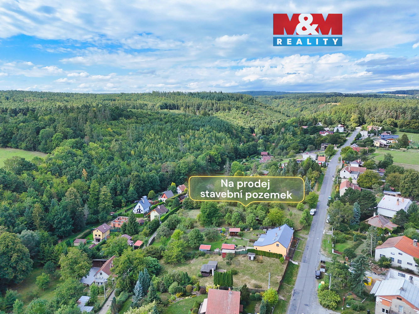 Prodej stavebního pozemku 1 303 m²