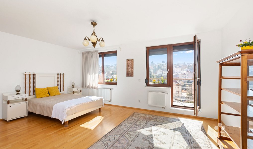 Pronájem bytu 1+kk 55 m², Praha – náhled fotky 9