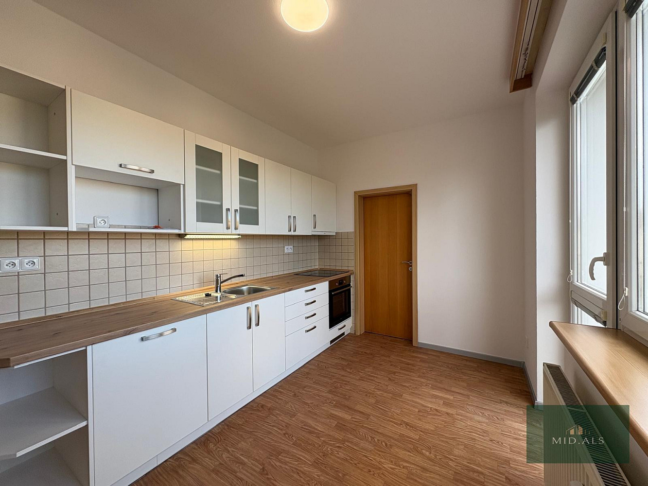 Pronájem bytu 2+1 60 m² – fotografie 4