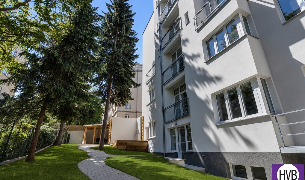 Prodej bytu 1+kk 37 m², Praha – náhled fotky 17