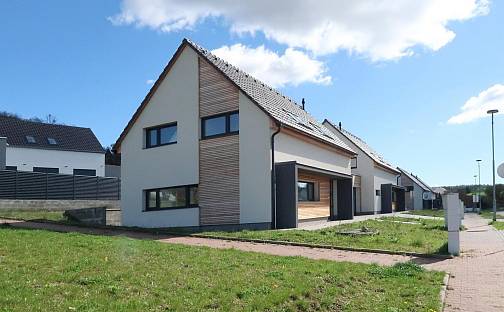 Prodej domu 284 m² s pozemkem 432 m², Pod Skalkou, Ochoz u Brna, okres Brno-venkov