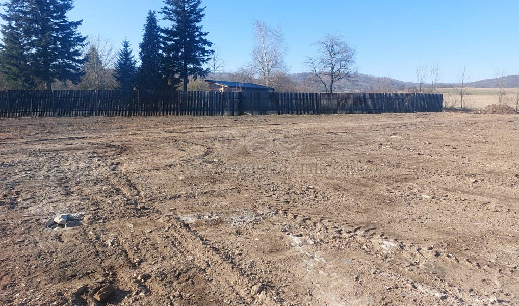 Prodej stavebního pozemku 1 889 m², Jindřichov – náhled fotky 3