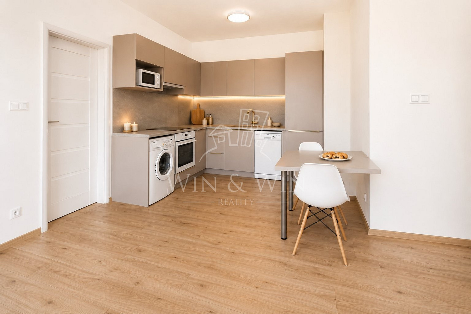Pronájem bytu 2+kk 52 m² – fotografie 4