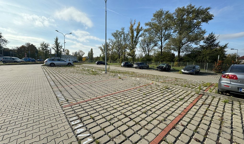 Prodej parkovacího stání12 m², Milovice – náhled fotky 4