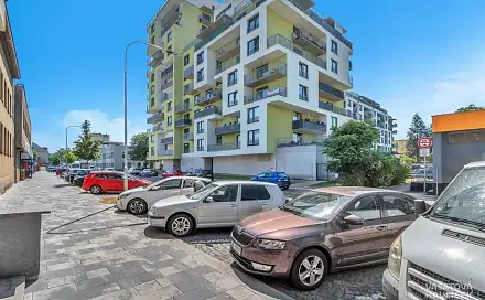 Pronájem pokoje 16 m², Na Spravedlnosti, Pardubice - Zelené Předměstí