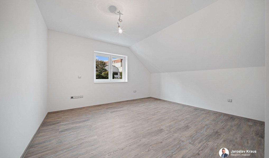 Prodej domu 134 m² s pozemkem 176 m², Nová Paka – náhled fotky 35
