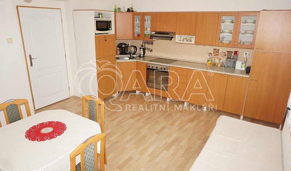 Prodej domu 240 m² s pozemkem 937 m², Třebovice – náhled fotky 2