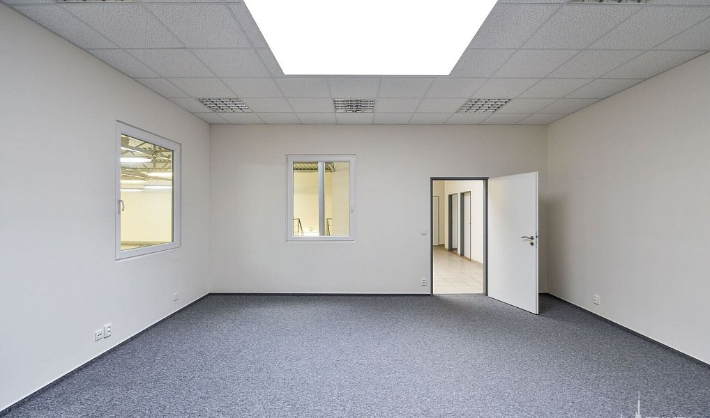 Pronájem skladovacích prostor 1 395 m², Praha – náhled fotky 9