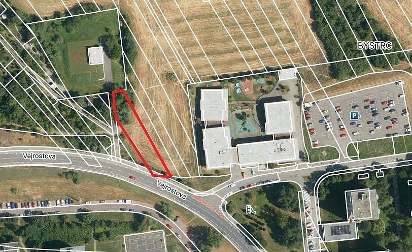 Prodej komerčního pozemku 915 m² – fotografie 2