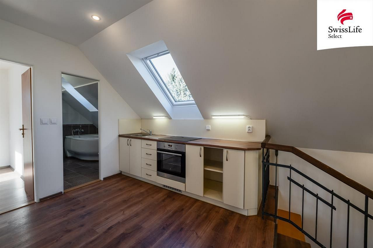 Prodej domu 196 m² s pozemkem 462 m² – pohled 6
