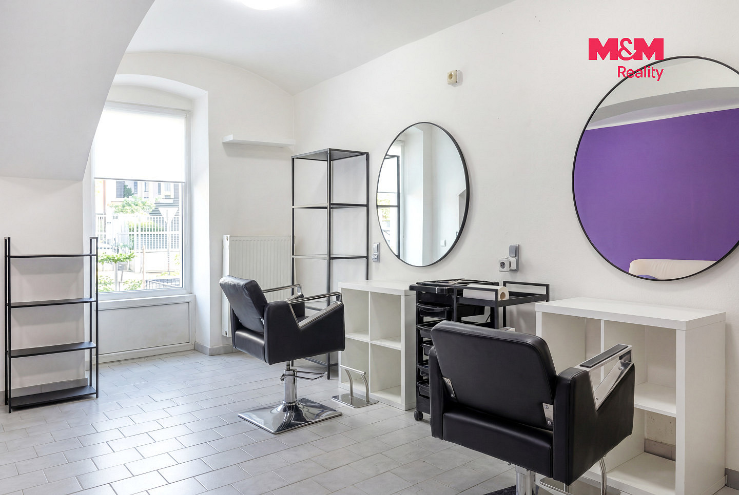 Prodej obchodních prostor 85 m² – fotografie 2