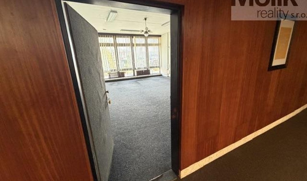 Pronájem kanceláře 48 m², Most – náhled fotky 4