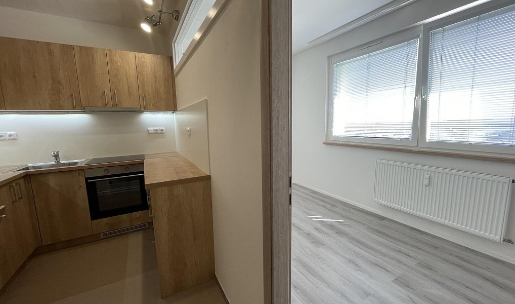 Pronájem bytu 2+1 45 m², Česká Lípa – náhled fotky 3