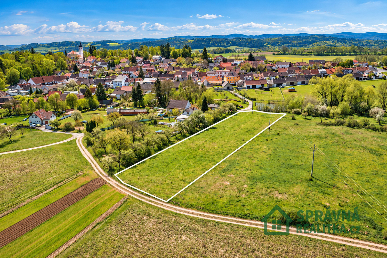 Prodej stavebního pozemku 4 292 m²