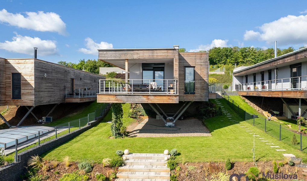 Prodej domu 175 m² s pozemkem 635 m², Bílina – náhled fotky 2