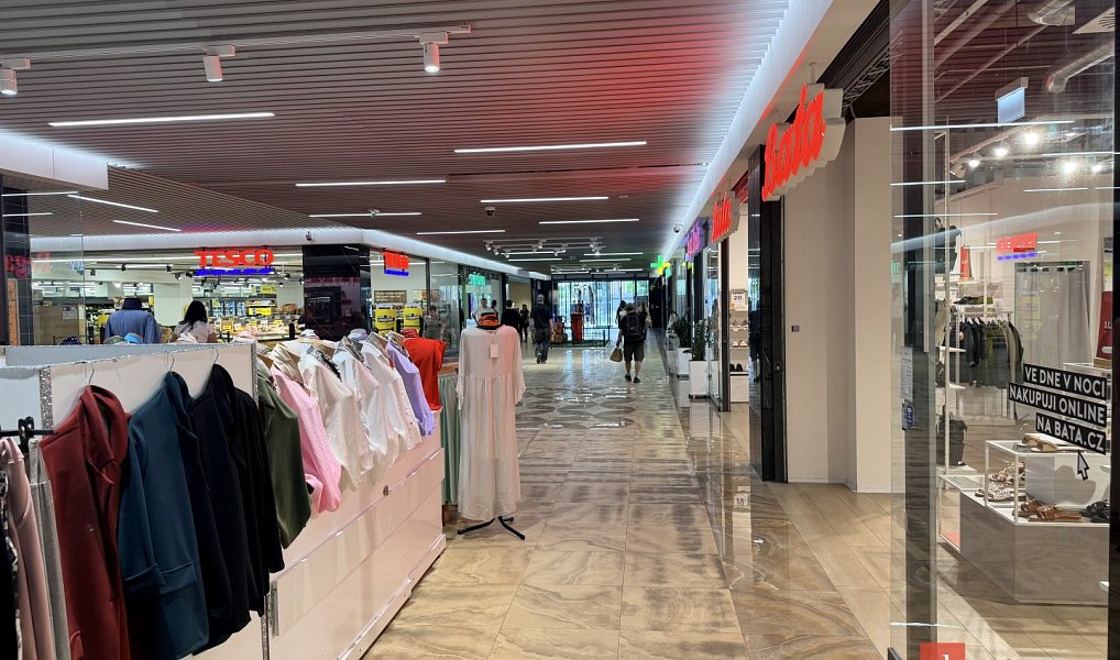 Pronájem obchodních prostor 278 m², Hradec Králové – náhled fotky 6
