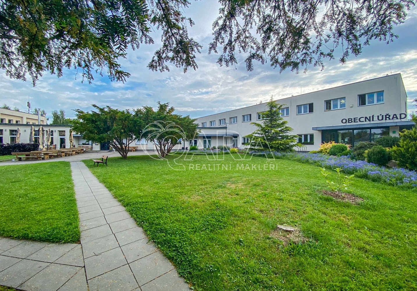 Prodej stavebního pozemku 1 032 m² – další