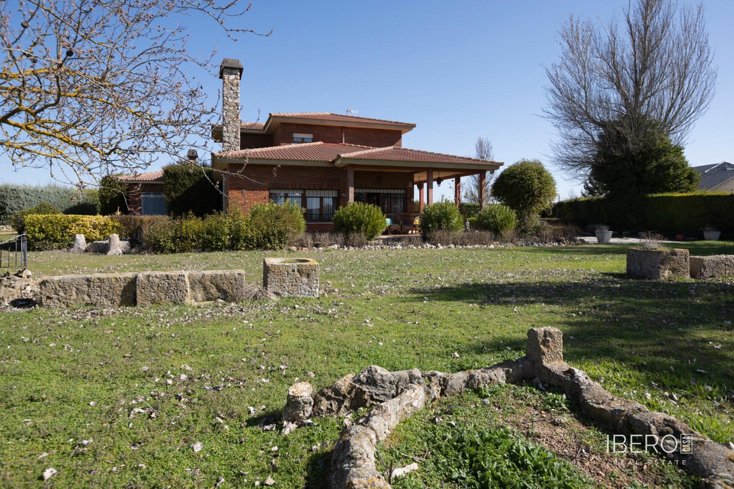 Prodej domu 7 400 m² s pozemkem 6 987 m²