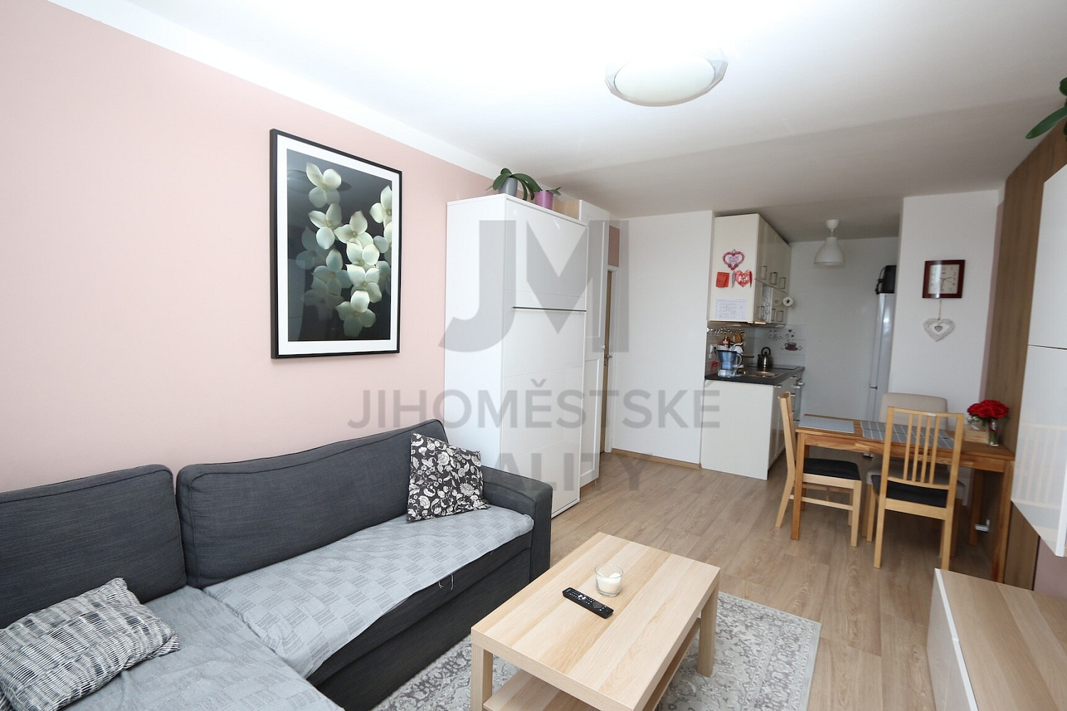 Prodej bytu 2+kk 42 m² — photo 2