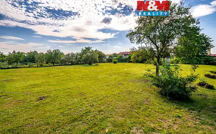 Prodej stavebního pozemku 1 676 m², Dašice, okres Pardubice