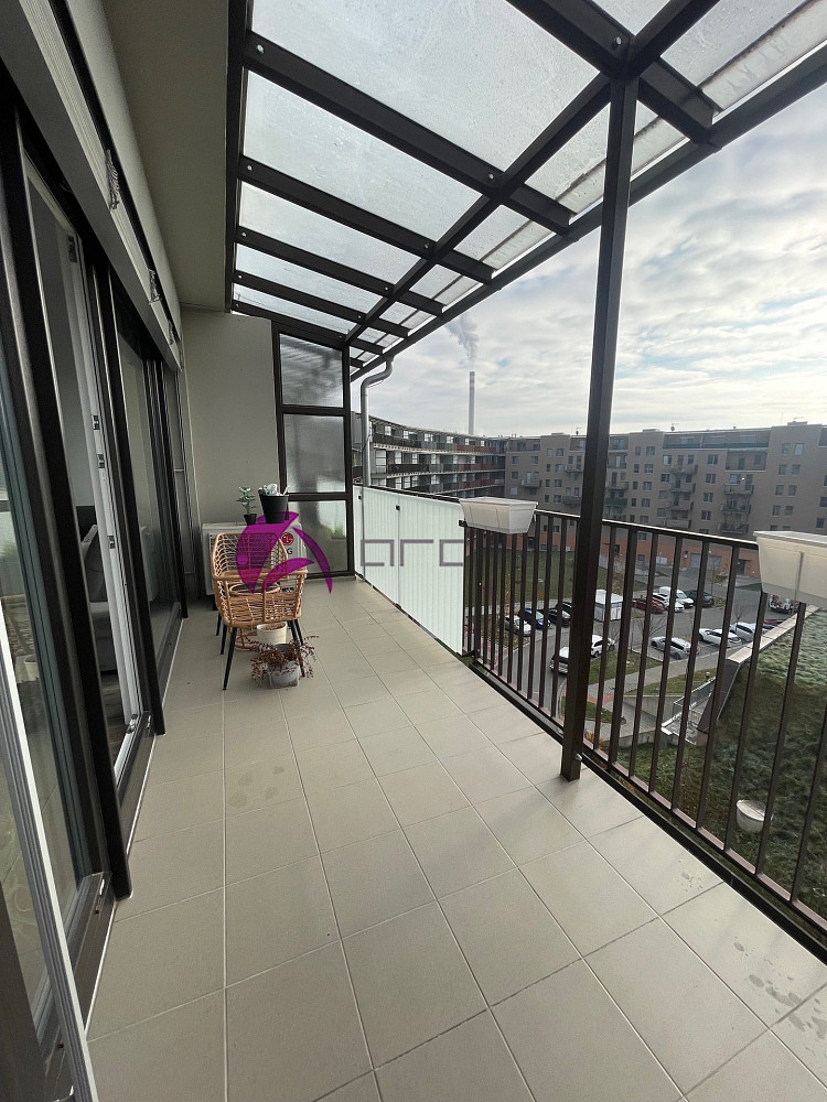 Pronájem bytu 2+kk 62 m² – fotografie 3