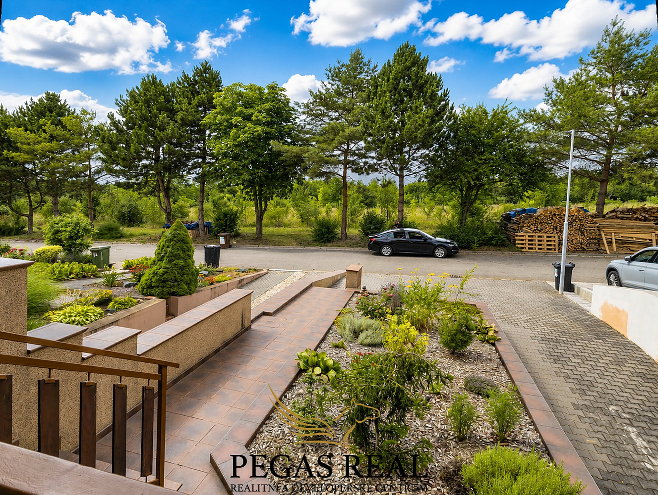 Prodej domu 166 m² s pozemkem 289 m² – další