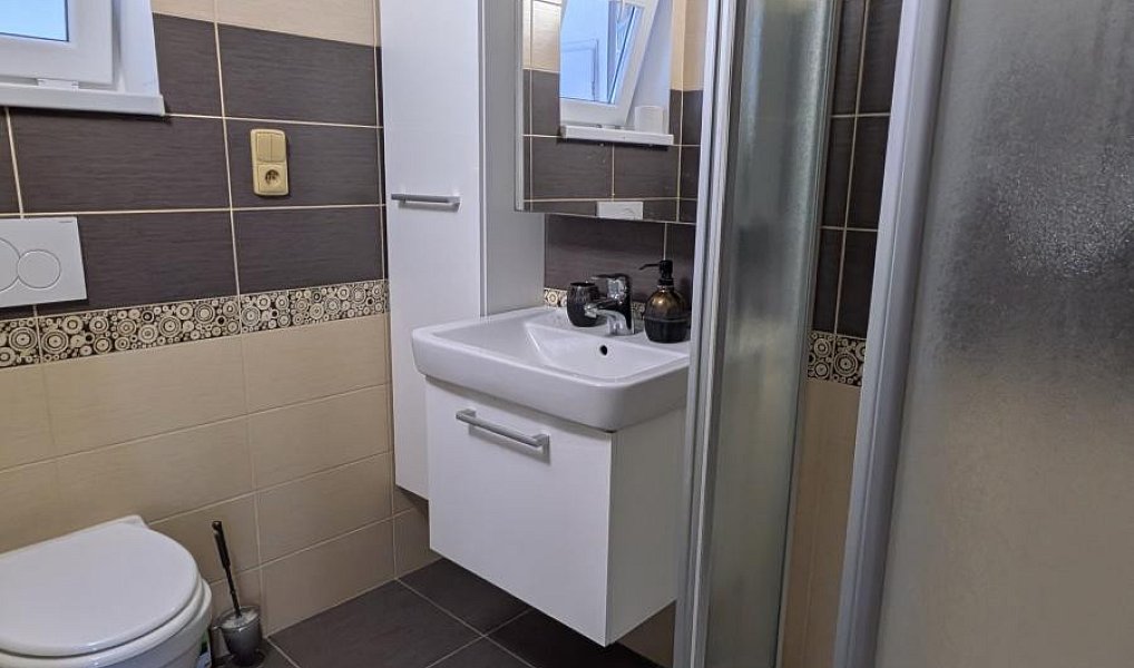 Prodej domu 245 m² s pozemkem 328 m², Mostkovice – náhled fotky 3